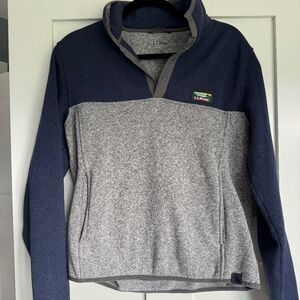 LL Beans Men’s Small Quarter Button Up